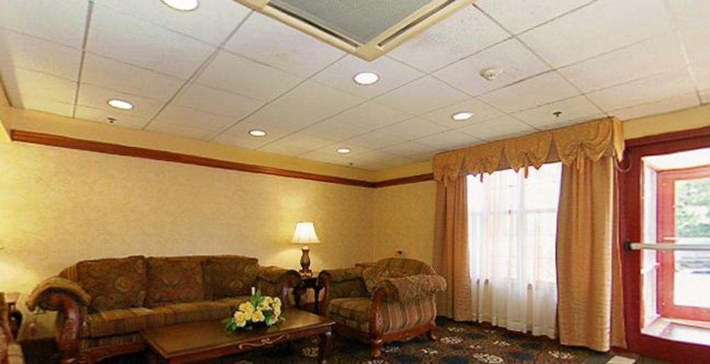 Quality Inn & Suites Bensalem Exteriér fotografie