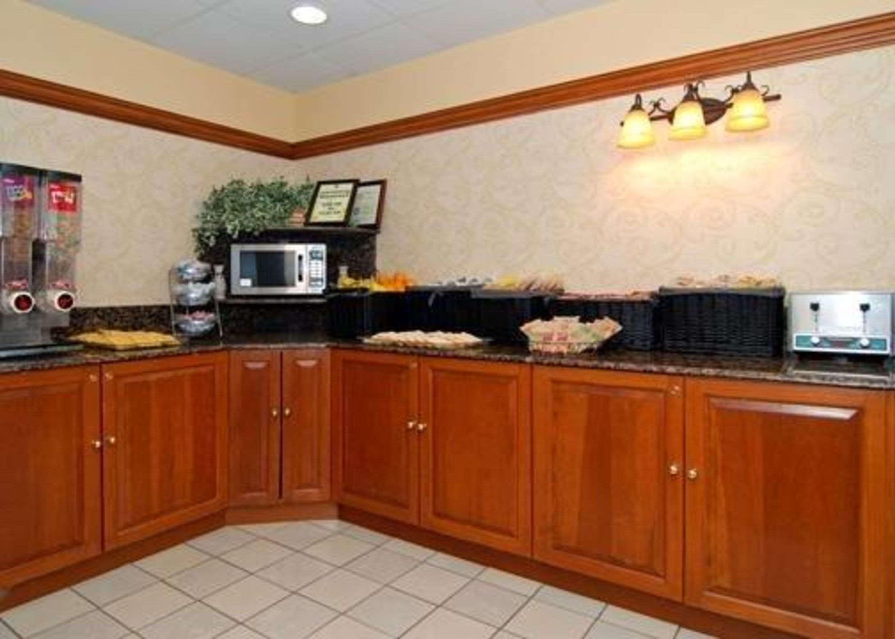 Quality Inn & Suites Bensalem Exteriér fotografie