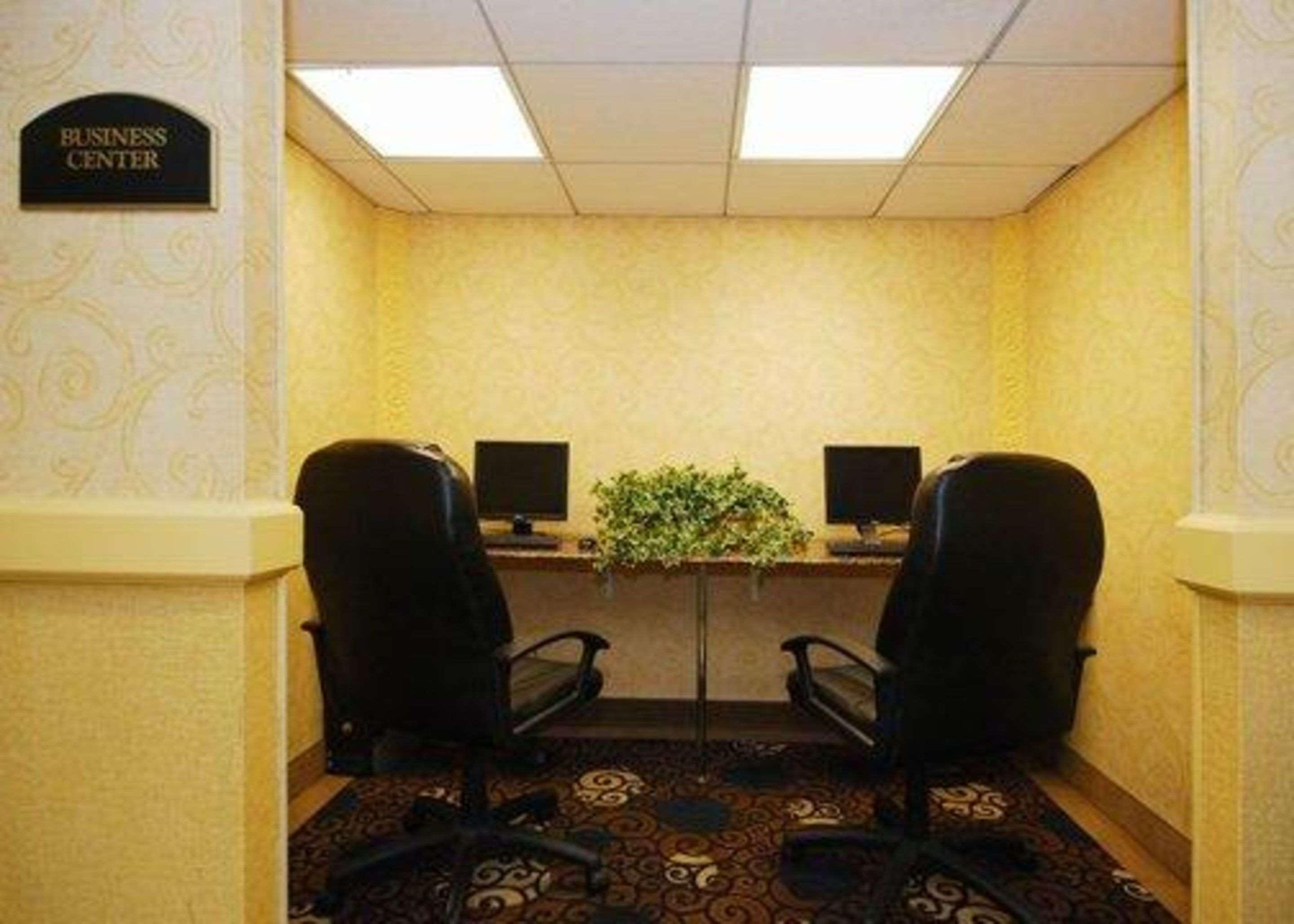 Quality Inn & Suites Bensalem Exteriér fotografie