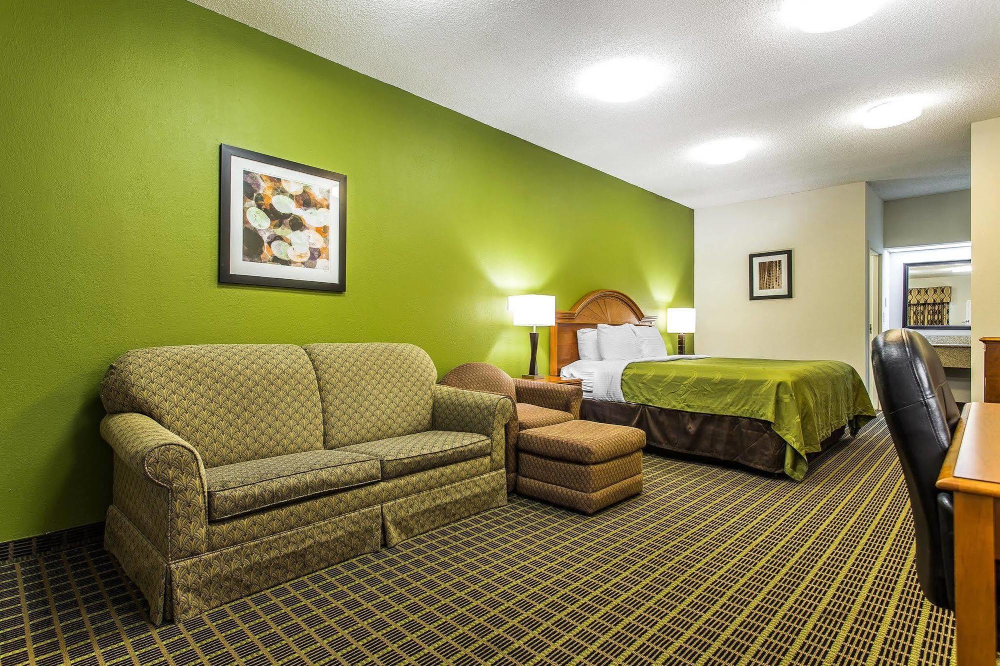Quality Inn & Suites Bensalem Exteriér fotografie