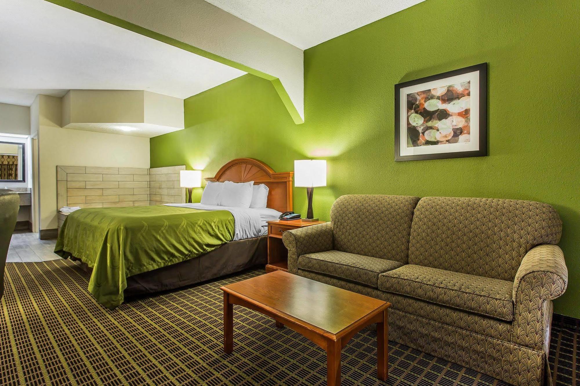 Quality Inn & Suites Bensalem Exteriér fotografie