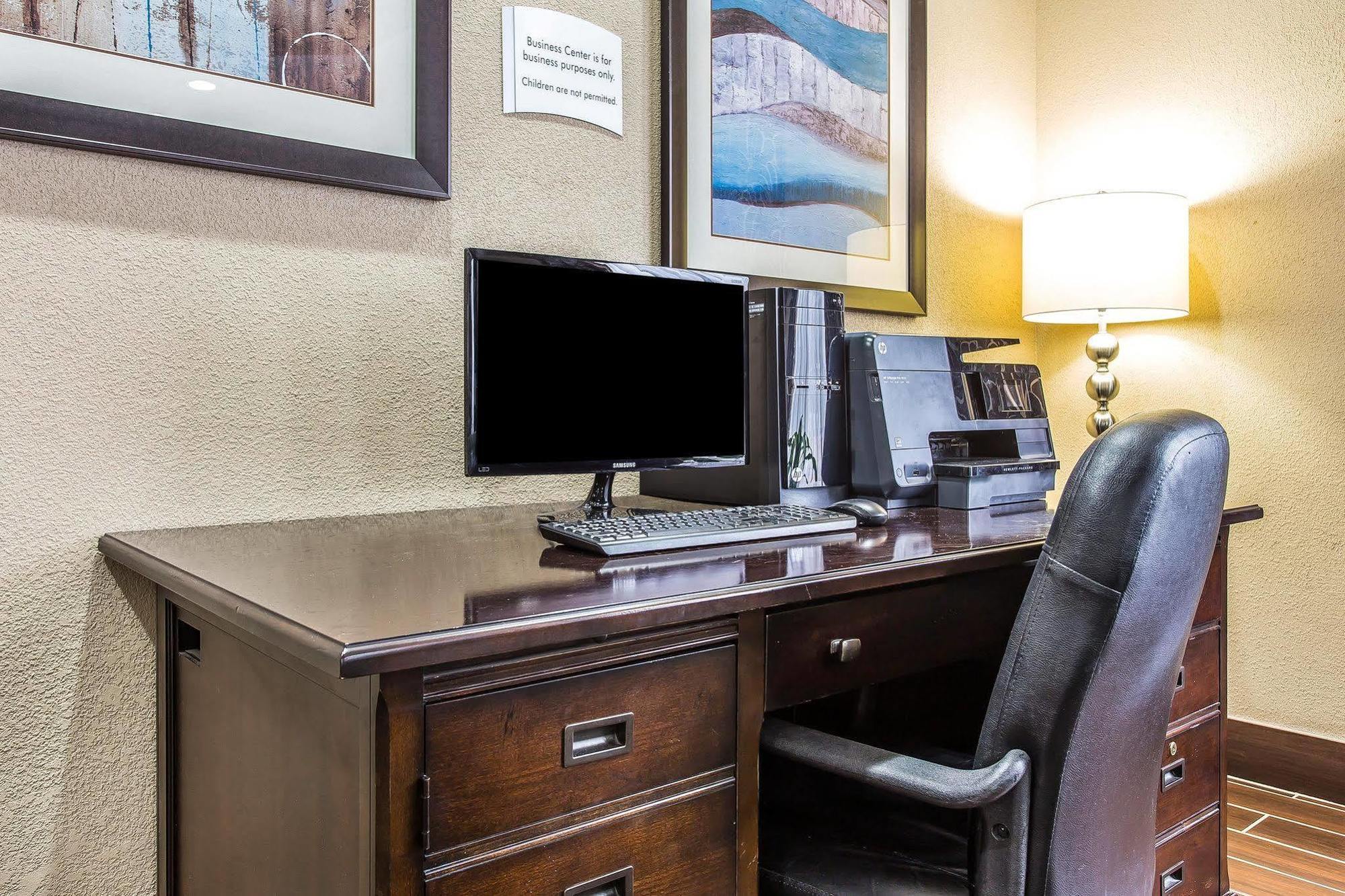 Quality Inn & Suites Bensalem Exteriér fotografie